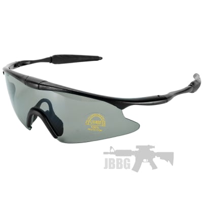 grey shooting glasses bulldog