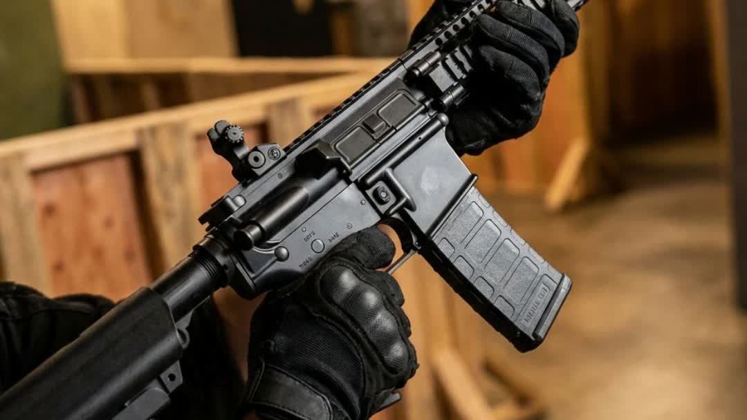 MK18 AEG on a CQB barricade